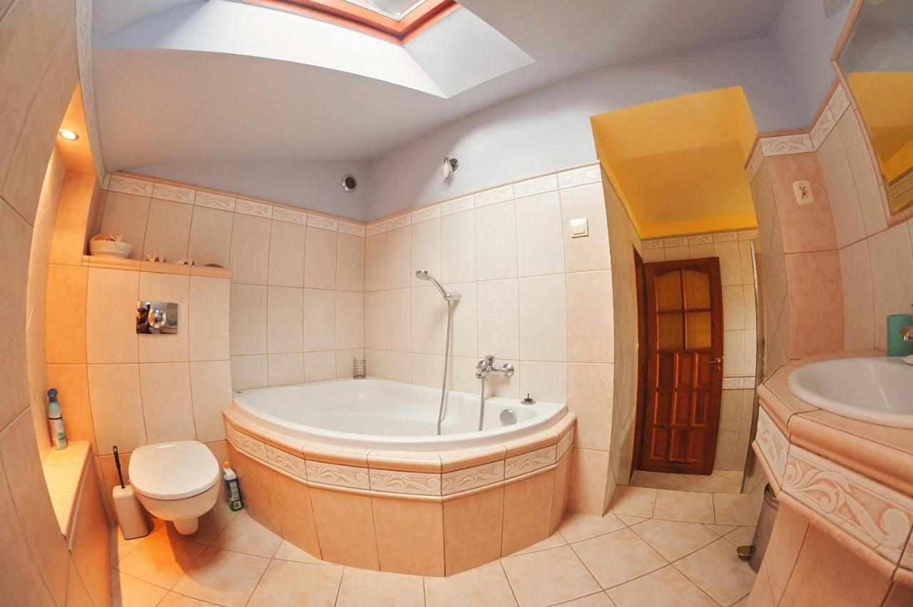 Villa Za Gorami, Za Lasami Myslakowice