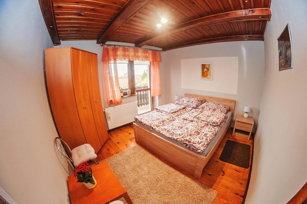 Za Gorami, Za Lasami Villa *