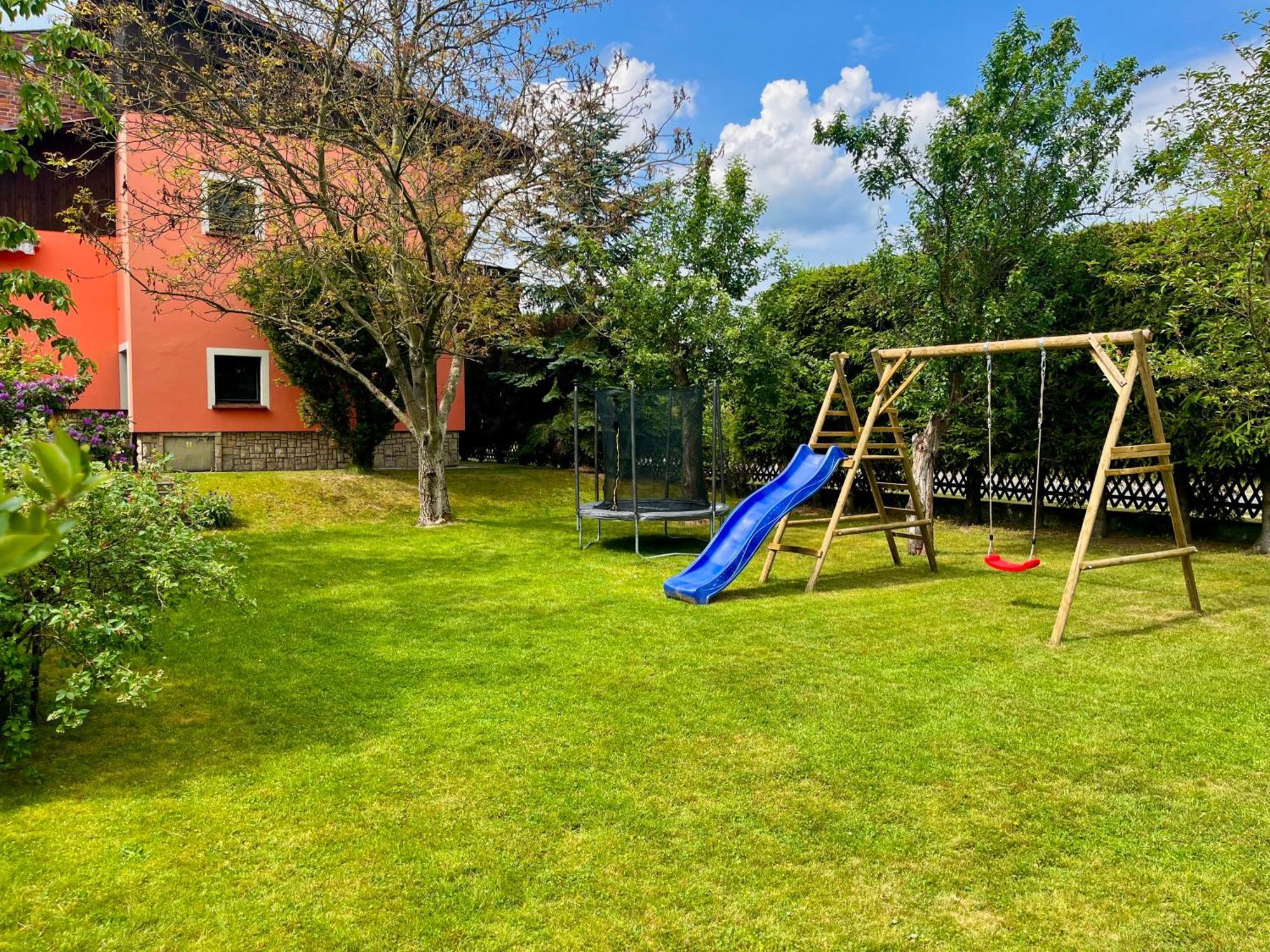 Villa Za Gorami, Za Lasami Myslakowice